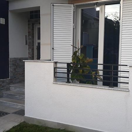 Odise'S Suite Korce Exteriér fotografie